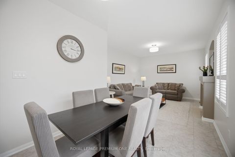 Photo 18 at 21 Ocean Avenue, Vellore Village, Vaughan