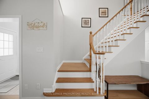 Photo 23 at 21 Ocean Avenue, Vellore Village, Vaughan