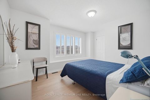 Photo 31 at 21 Ocean Avenue, Vellore Village, Vaughan