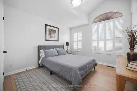 Photo 33 at 21 Ocean Avenue, Vellore Village, Vaughan