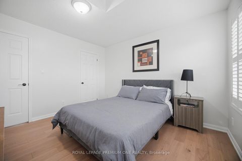 Photo 34 at 21 Ocean Avenue, Vellore Village, Vaughan