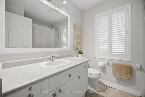 Photo 37 at 21 Ocean Avenue, Vellore Village, Vaughan