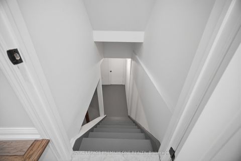 Photo 39 at 21 Ocean Avenue, Vellore Village, Vaughan