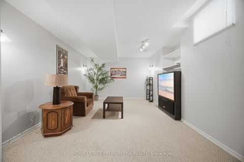 Photo 43 at 21 Ocean Avenue, Vellore Village, Vaughan