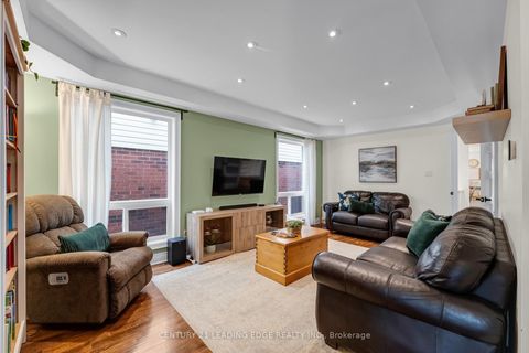 Photo 3 at 529 Pelletier Court, Wyndham, Newmarket