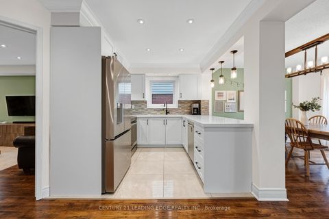 Photo 7 at 529 Pelletier Court, Wyndham, Newmarket