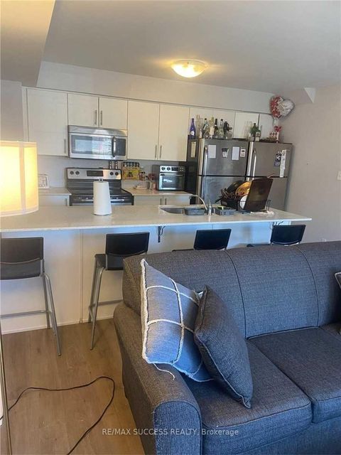 Photo 3 at 9 - 246 Penetanguishene Road, Georgian Drive, Barrie