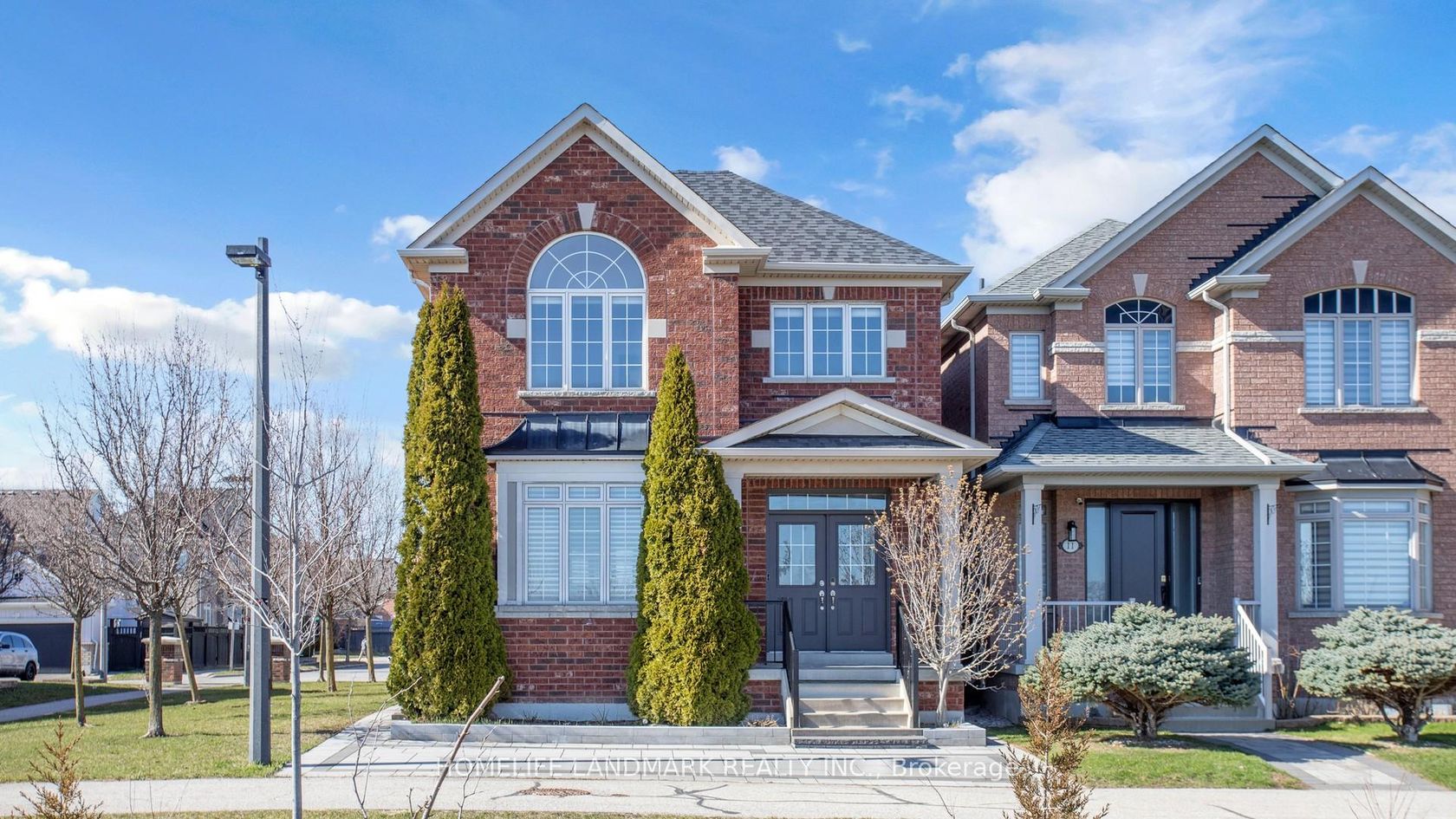 13 Woodway Lane, Cornell, Markham 2