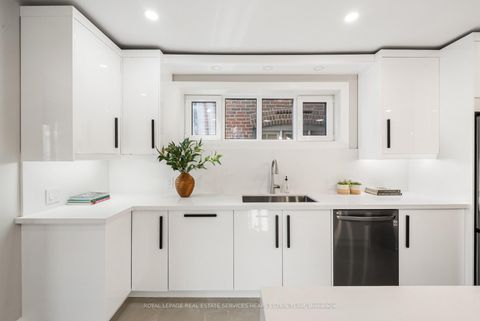 Photo 11 at 335 St Clair Avenue E, Moore Park, Toronto