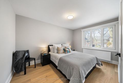 Photo 21 at 335 St Clair Avenue E, Moore Park, Toronto