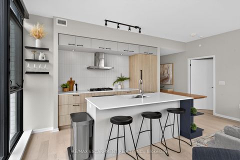 Photo 12 at PH1001 - 41 Dovercourt Road, Niagara, Toronto