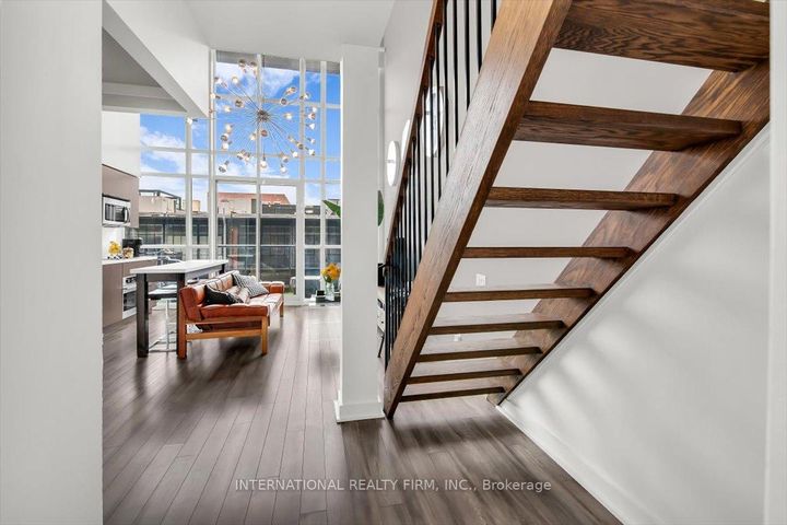 Photo 3 at 318 - 5 Hanna Avenue, Niagara, Toronto