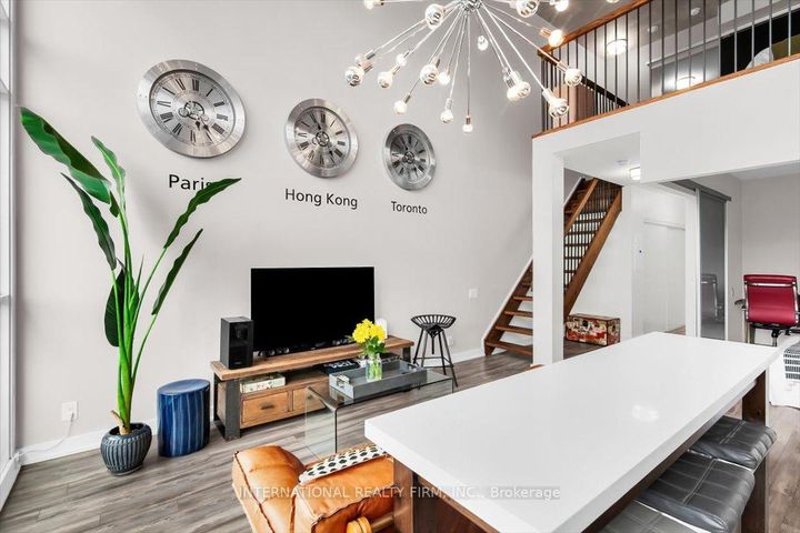 Photo 10 at 318 - 5 Hanna Avenue, Niagara, Toronto