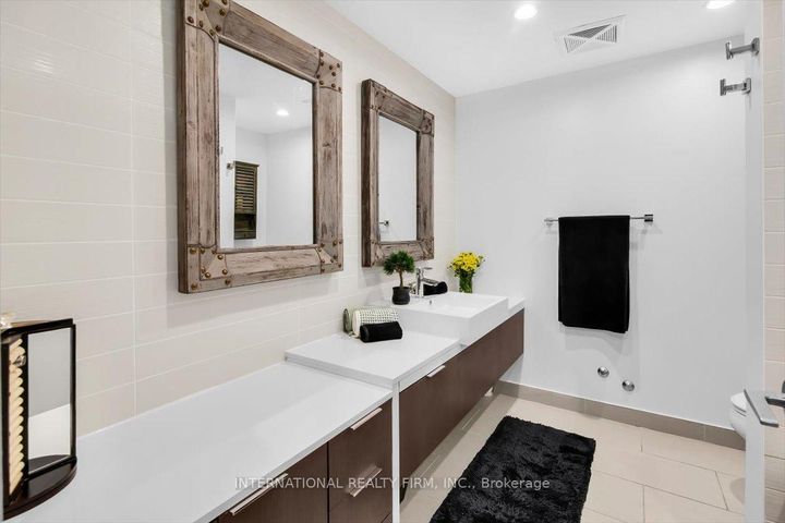 Photo 29 at 318 - 5 Hanna Avenue, Niagara, Toronto