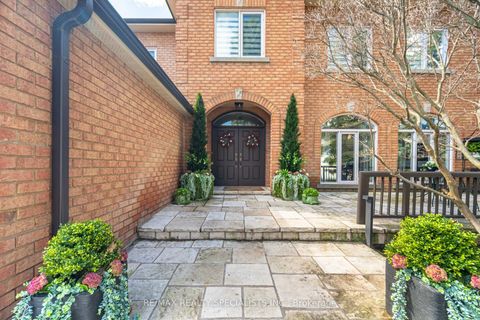 Photo 1 at 5 Rossmull Crescent, Islington Woods, Vaughan