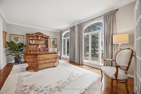 Photo 5 at 5 Rossmull Crescent, Islington Woods, Vaughan