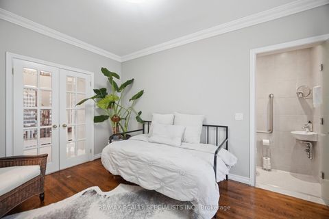 Photo 14 at 5 Rossmull Crescent, Islington Woods, Vaughan