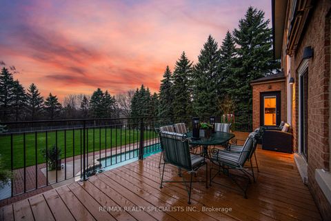 Photo 43 at 5 Rossmull Crescent, Islington Woods, Vaughan