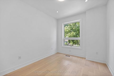 Photo 27 at 19 Ivy Avenue, South Riverdale, Toronto