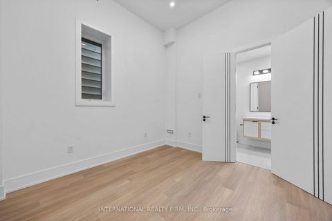 Photo 35 at 19 Ivy Avenue, South Riverdale, Toronto