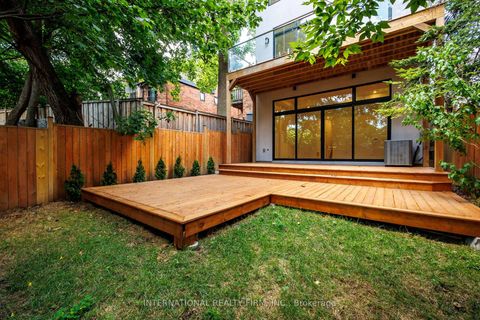 Photo 42 at 19 Ivy Avenue, South Riverdale, Toronto