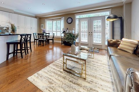 Photo 4 at 112 Westbury Court, Westbrook, Richmond Hill