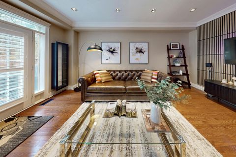 Photo 6 at 112 Westbury Court, Westbrook, Richmond Hill