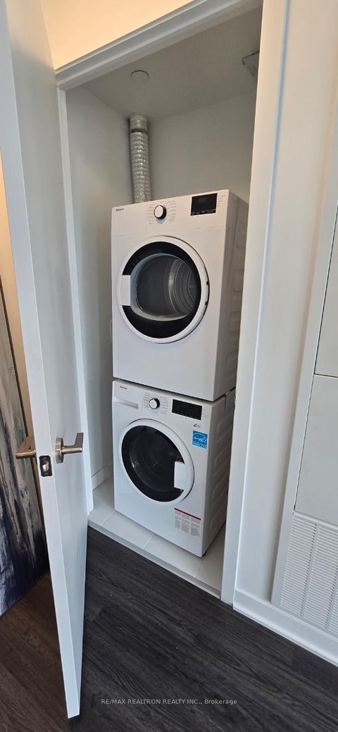 Photo 15 at 1208 - 185 Alberta Avenue W, Oakwood Village, Toronto