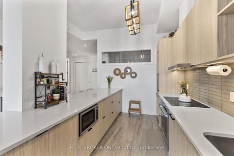 Photo 9 at PH 3 - 185 Dunlop Street E, Lakeshore, Barrie