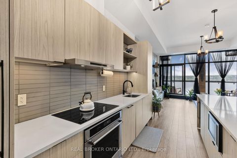 Photo 10 at PH 3 - 185 Dunlop Street E, Lakeshore, Barrie