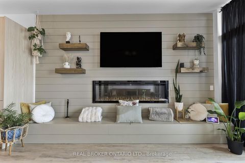 Photo 13 at PH 3 - 185 Dunlop Street E, Lakeshore, Barrie