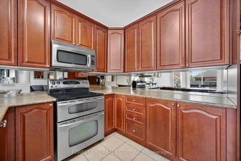 Photo 15 at 31 Connaught Lane, Shore, Barrie