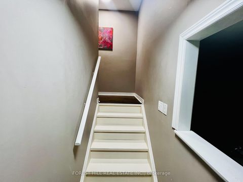 Photo 38 at 31 Connaught Lane, Shore, Barrie