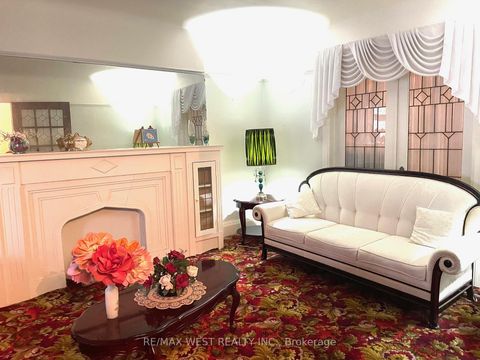 Photo 5 at 364 Roxton Road, Little Italy, Toronto