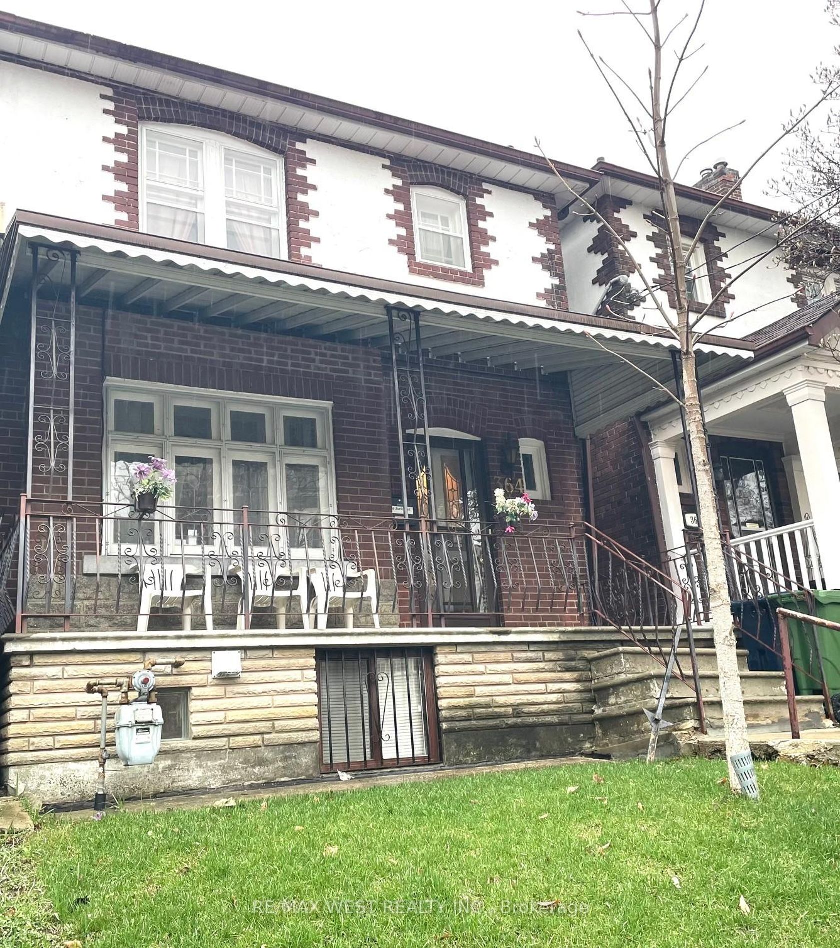 364 Roxton Road, Little Italy, Toronto photo number 2