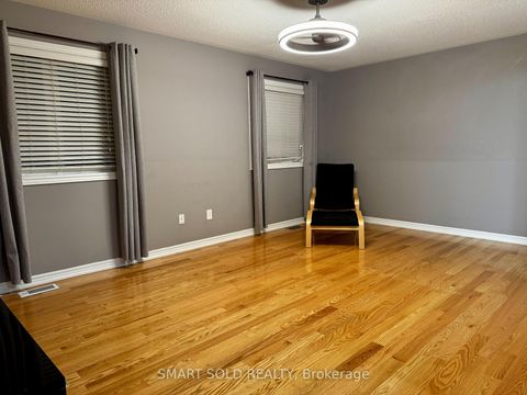 Photo 8 at 35 Cosford Street, Bayview Northeast, Aurora