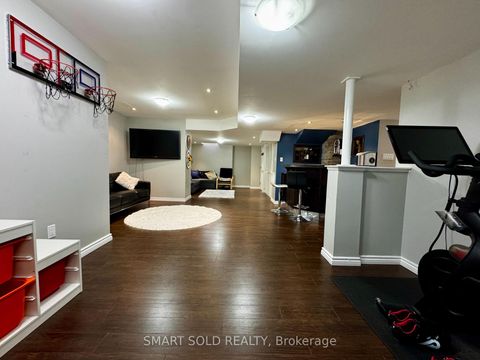 Photo 18 at 35 Cosford Street, Bayview Northeast, Aurora