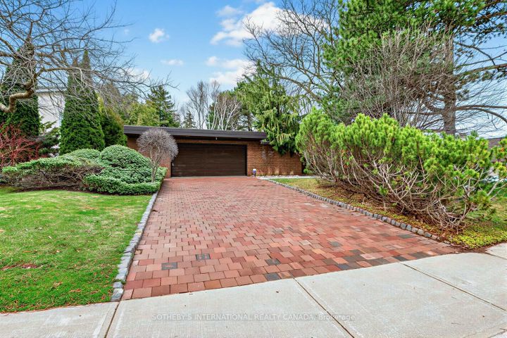 Photo 4 at 16 Royal Oak Drive, York Mills, Toronto