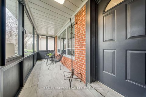 Photo 2 at 238 Dunview Avenue, Willowdale East, Toronto