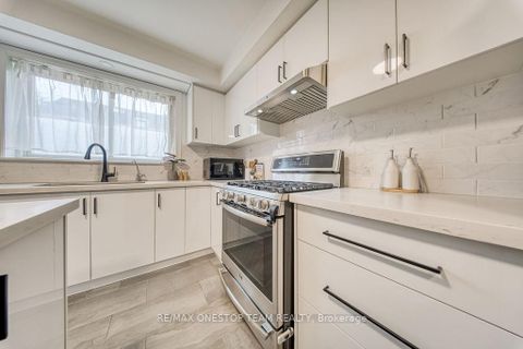 Photo 10 at 238 Dunview Avenue, Willowdale East, Toronto