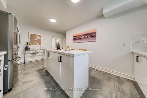 Photo 11 at 238 Dunview Avenue, Willowdale East, Toronto