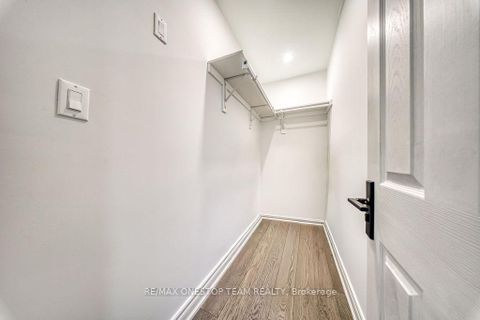 Photo 17 at 238 Dunview Avenue, Willowdale East, Toronto