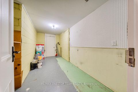 Photo 29 at 238 Dunview Avenue, Willowdale East, Toronto