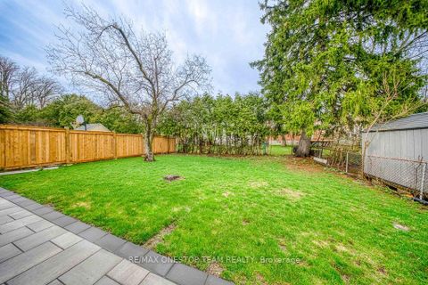 Photo 32 at 238 Dunview Avenue, Willowdale East, Toronto