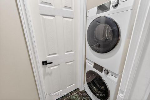 Photo 19 at 18 Littleborough Court, Highland Creek, Toronto