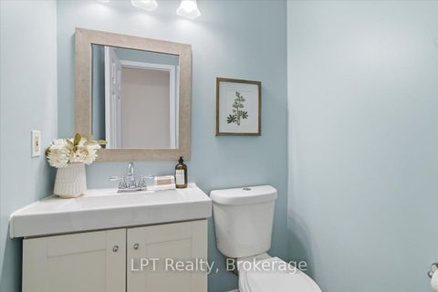 Photo 6 at 831 Lavis Street, Pinecrest, Oshawa