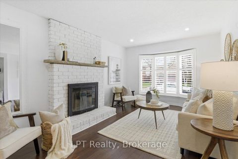 Photo 8 at 831 Lavis Street, Pinecrest, Oshawa