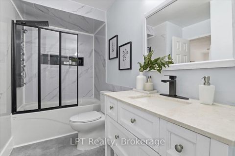 Photo 10 at 831 Lavis Street, Pinecrest, Oshawa