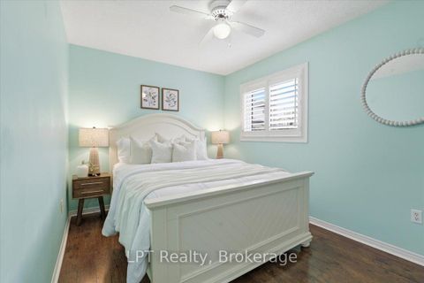 Photo 15 at 831 Lavis Street, Pinecrest, Oshawa