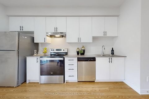 Photo 2 at 384 Okanagan Path, Donevan, Oshawa